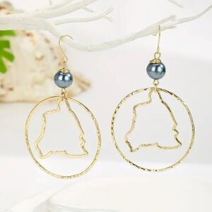 Big island gold plated pearl Hoop Earrings